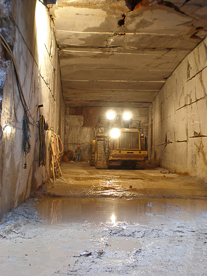 High Quality Marble from Slovenia: Safe Advance in Underground Mining with DSI High Quality Marble from Slovenia: Safe Advance in Underground Mining with DSI