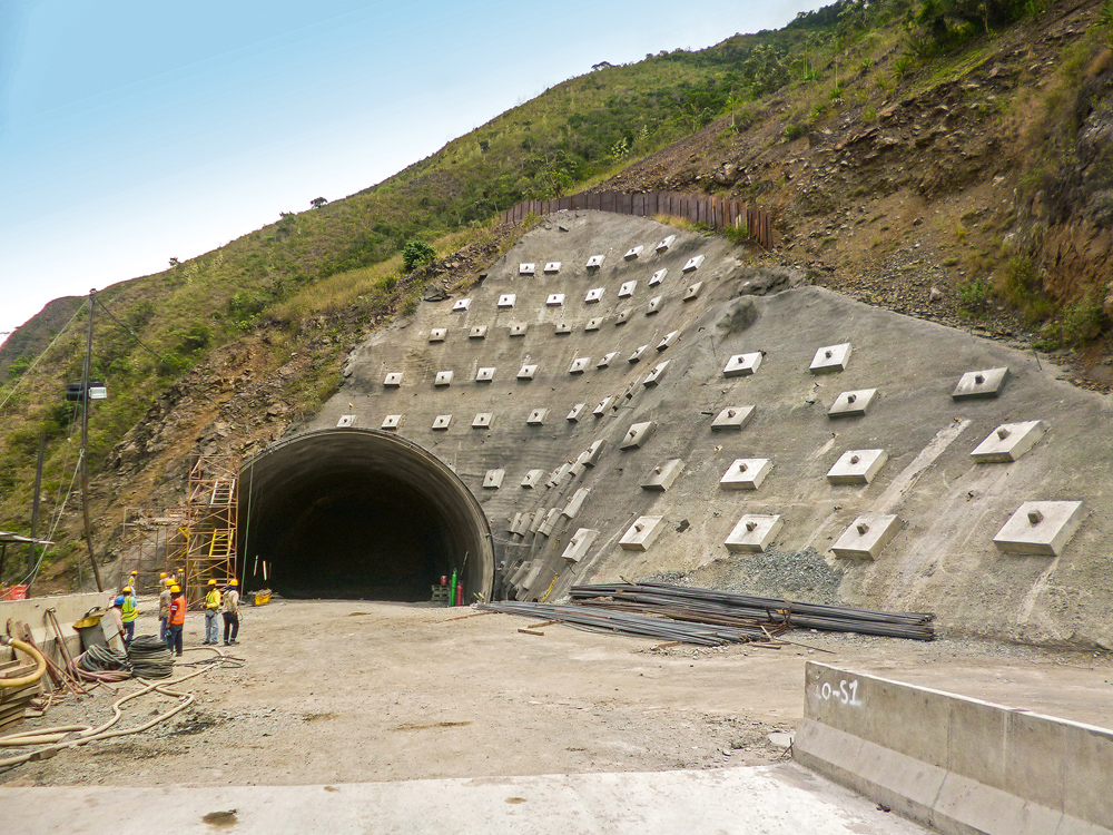 The Loboguerrero Tunnel Chain: DSI Hollow Bar System ensures fast Construction Progress in difficult Ground The Loboguerrero Tunnel Chain: DSI Hollow Bar System ensures fast Construction Progress in difficult Ground