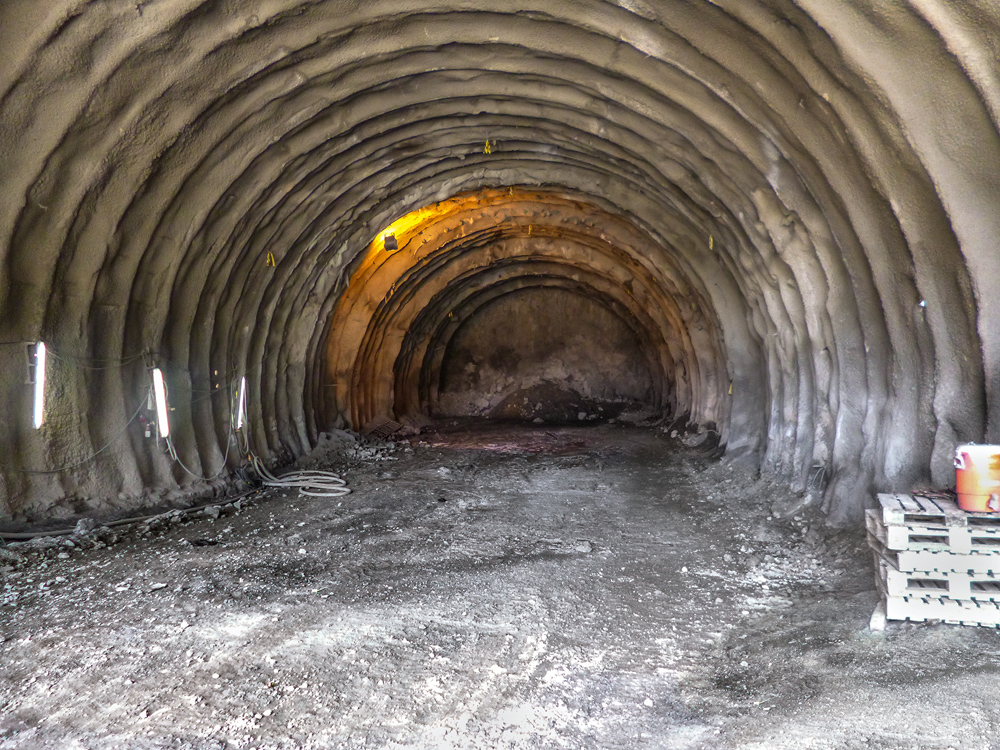 The Loboguerrero Tunnel Chain: DSI Hollow Bar System ensures fast Construction Progress in difficult Ground The Loboguerrero Tunnel Chain: DSI Hollow Bar System ensures fast Construction Progress in difficult Ground